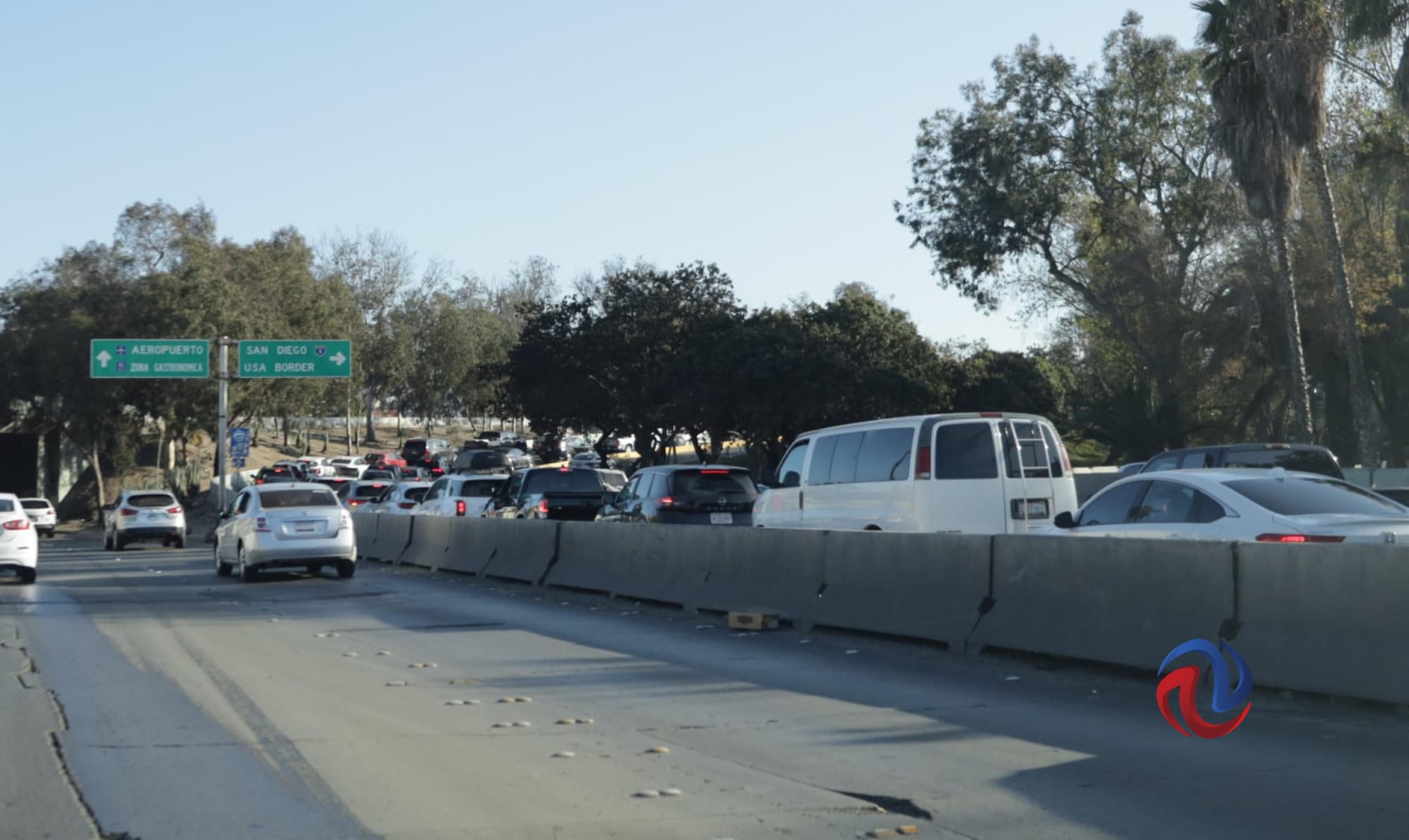 Se formaron largas filas para cruzar a EEUU por garita de San Ysidro