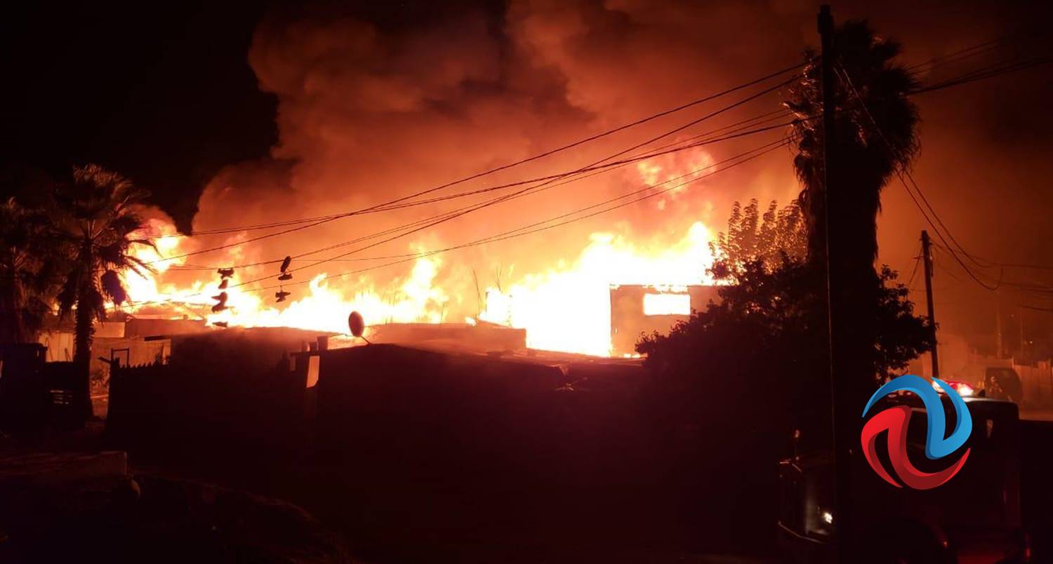 Diez casas se consumen por el fuego en Nueva Aurora
