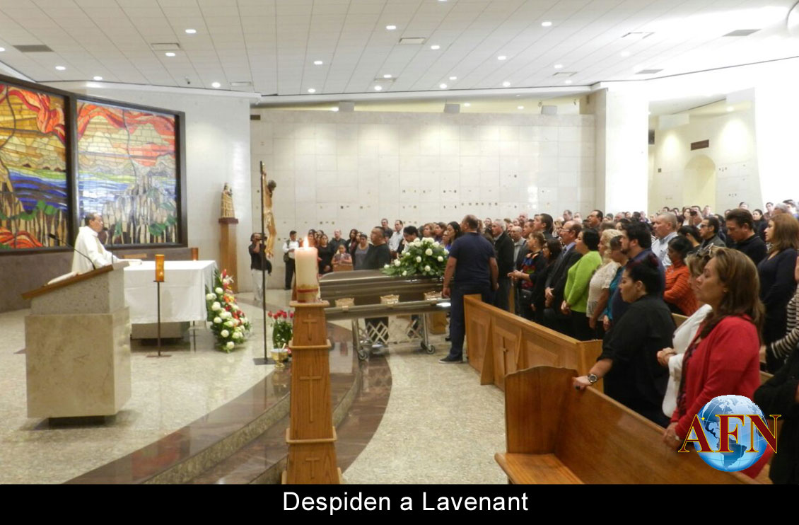 Despiden a Lavenant