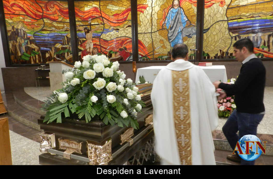 Despiden a Lavenant