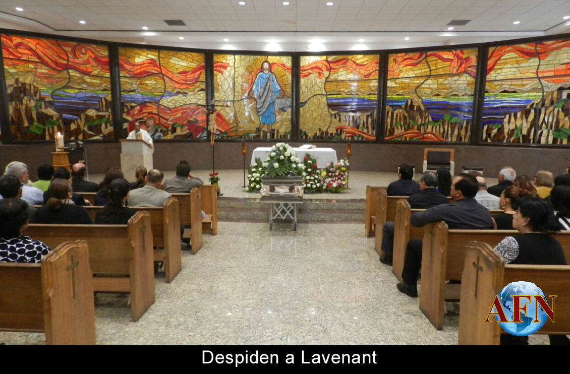Despiden a Lavenant