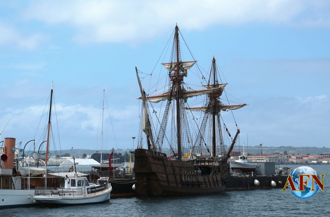 Visitan réplica del galeón San Salvador