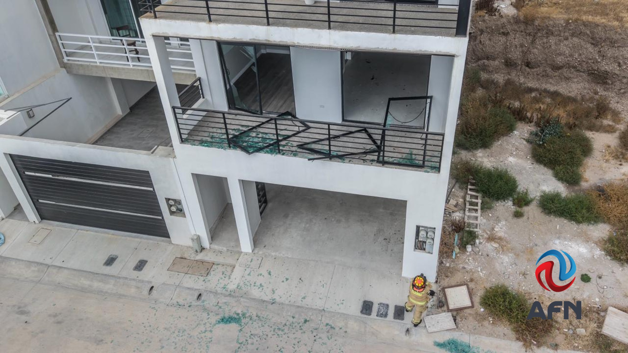 Dos personas heridas tras explosión en vivienda de Real del Mediterráneo 
