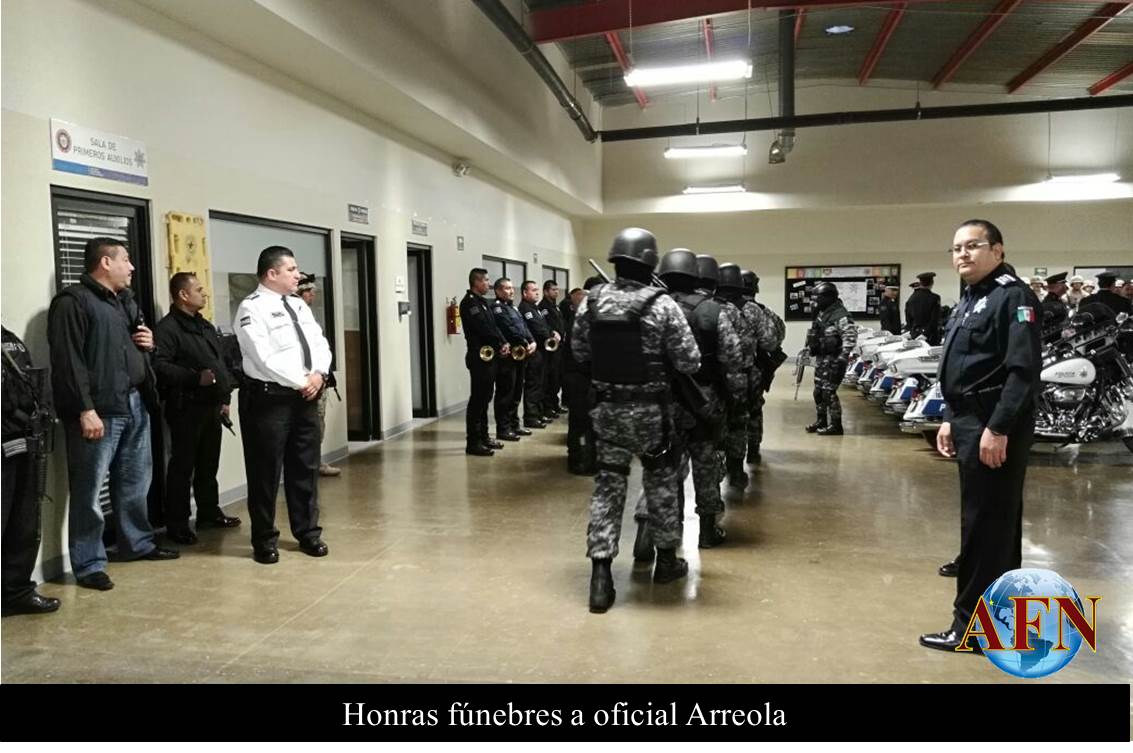 Honras fúnebres a oficial Arreola