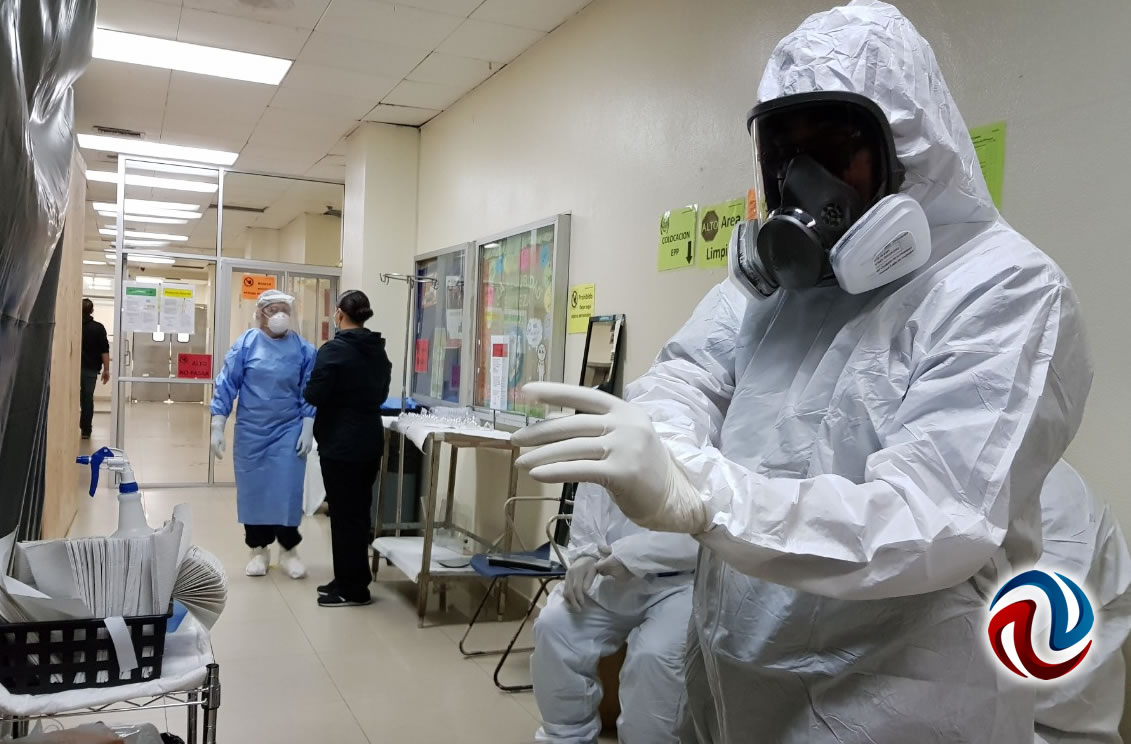 Siguen las largas filas en clínica del IMSS