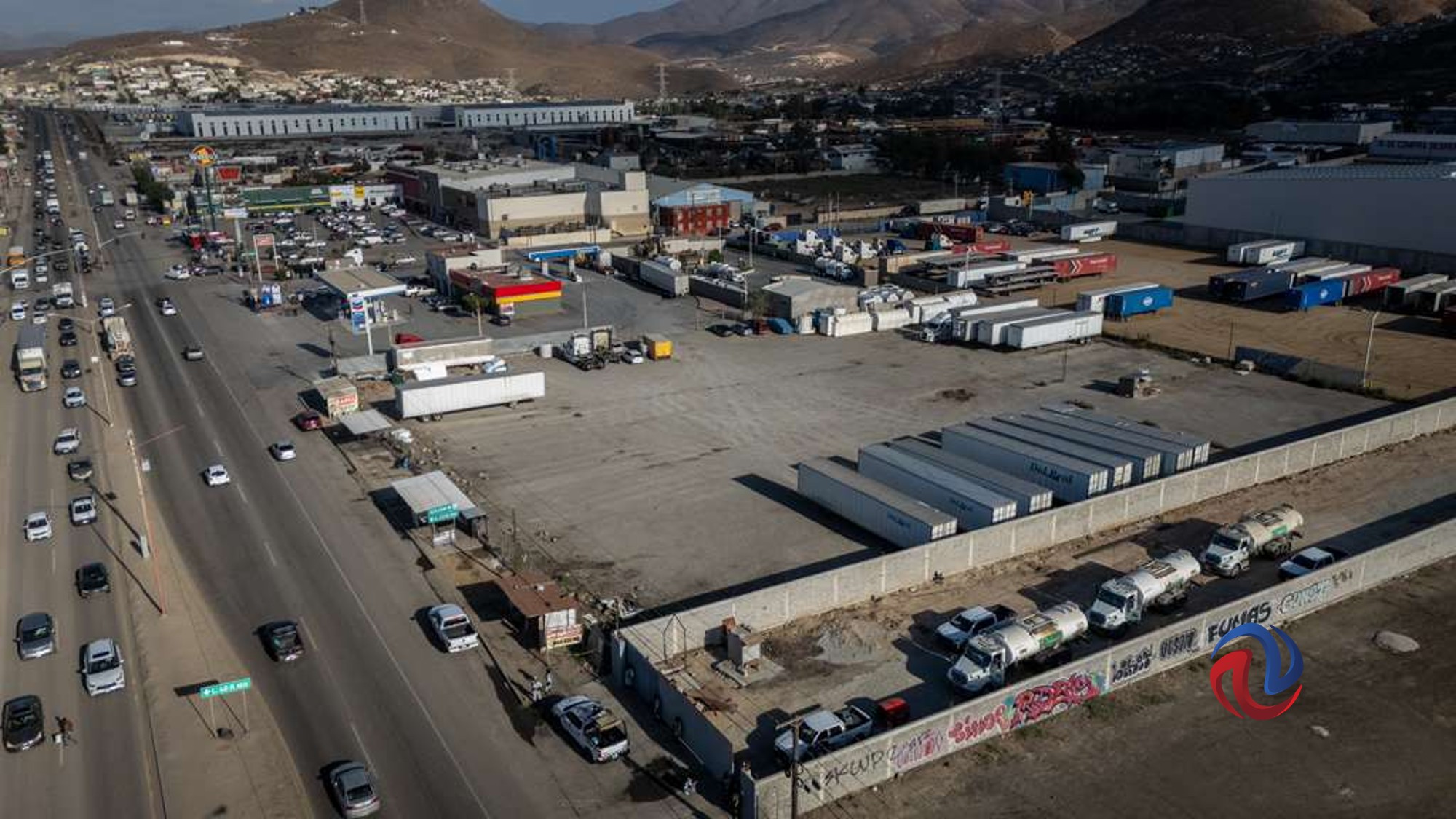 Decomisan 60 mil litros de huachicol en predio ubicado en la libre Tijuana-Tecate