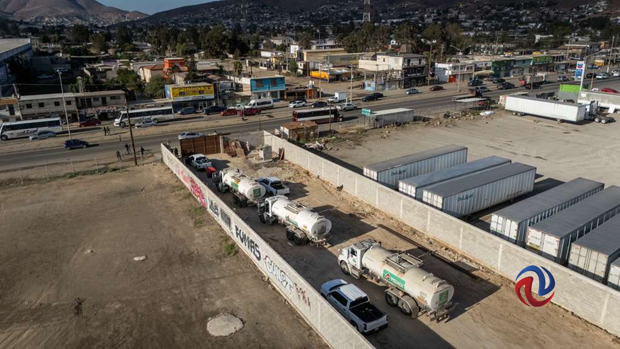 Decomisan 60 mil litros de huachicol en predio ubicado en la libre Tijuana-Tecate