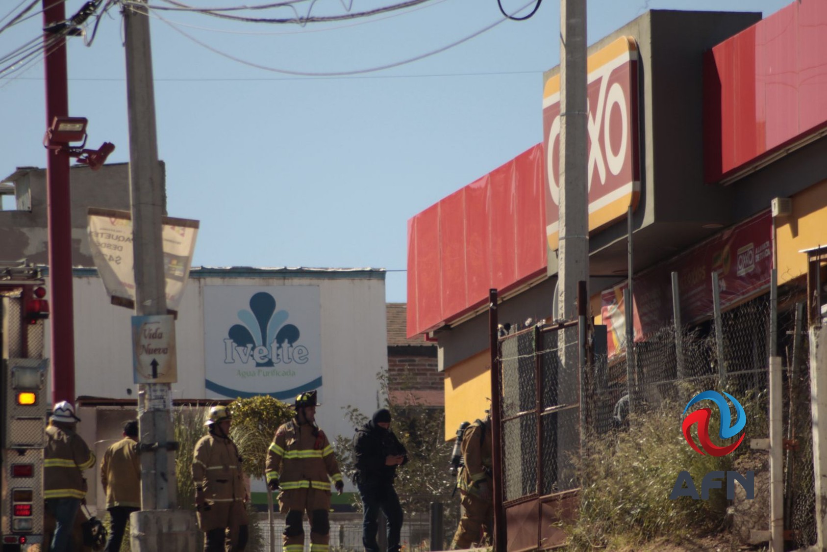 Incendian tienda Oxxo en Tecate