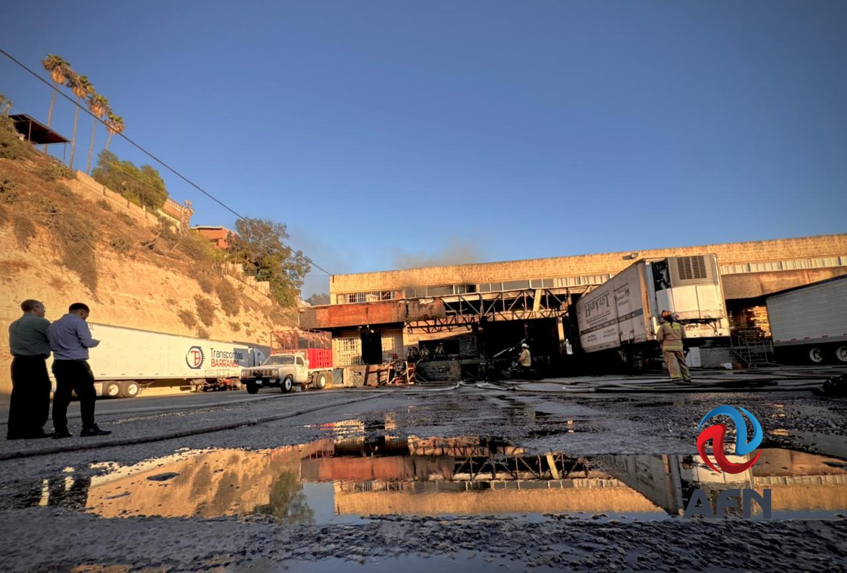 DE ÚLTIMA HORA Combaten incendio en Central de Abastos de Los Álamos
