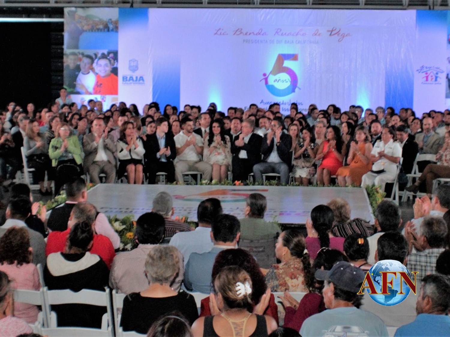 Presenta Brenda Ruacho quinto informe del DIF