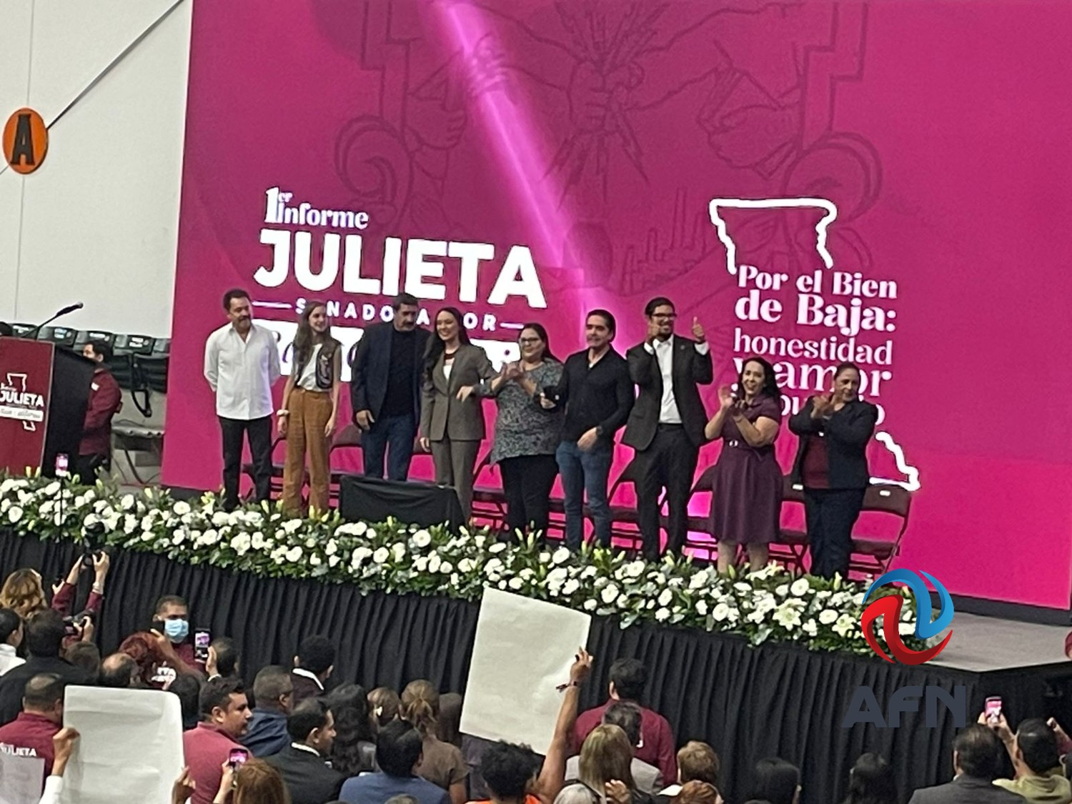 Ofrece Julieta Ramírez su primer informe en Tijuana