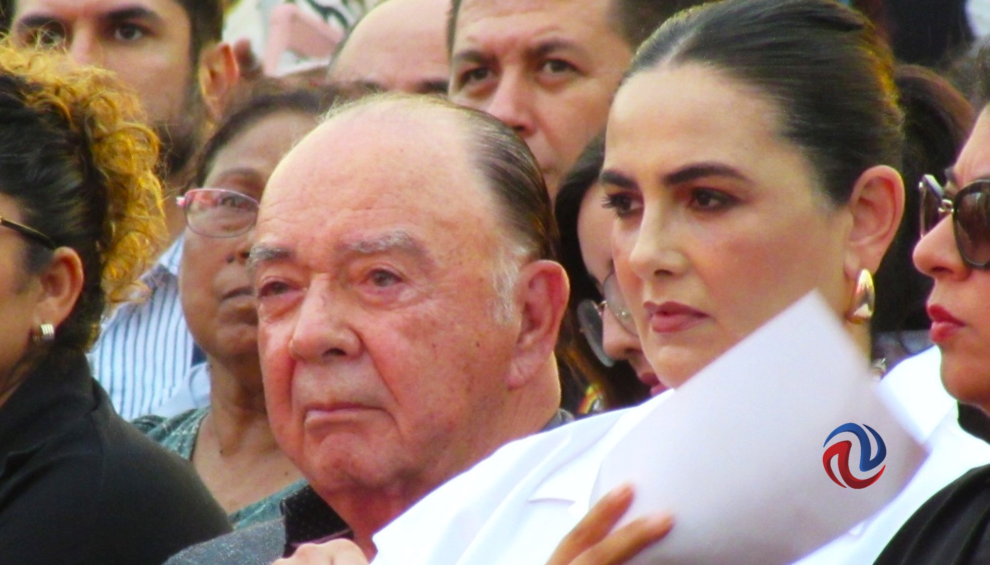 Se despide Monserrat en su tercer informe