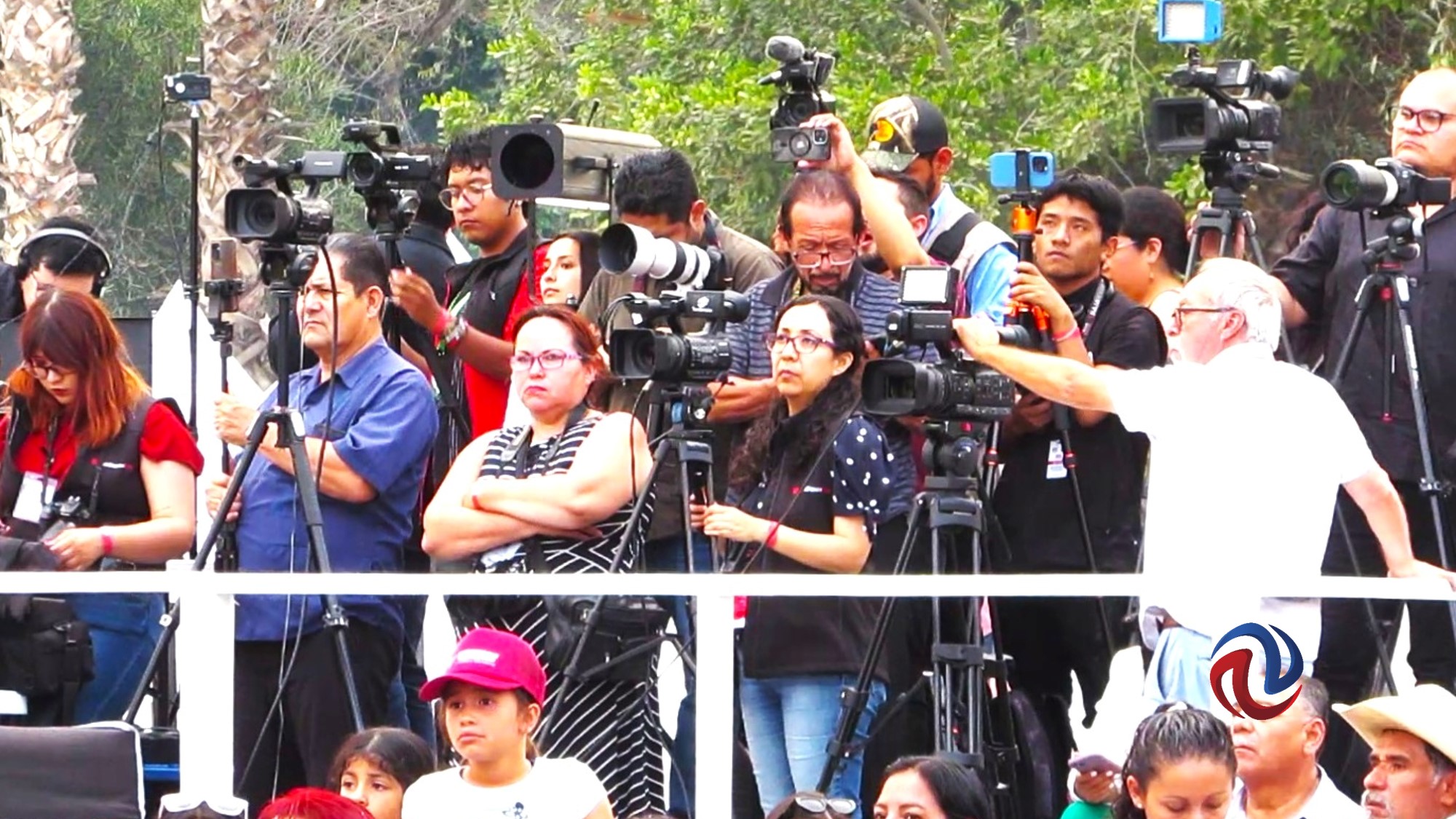 Se despide Monserrat en su tercer informe