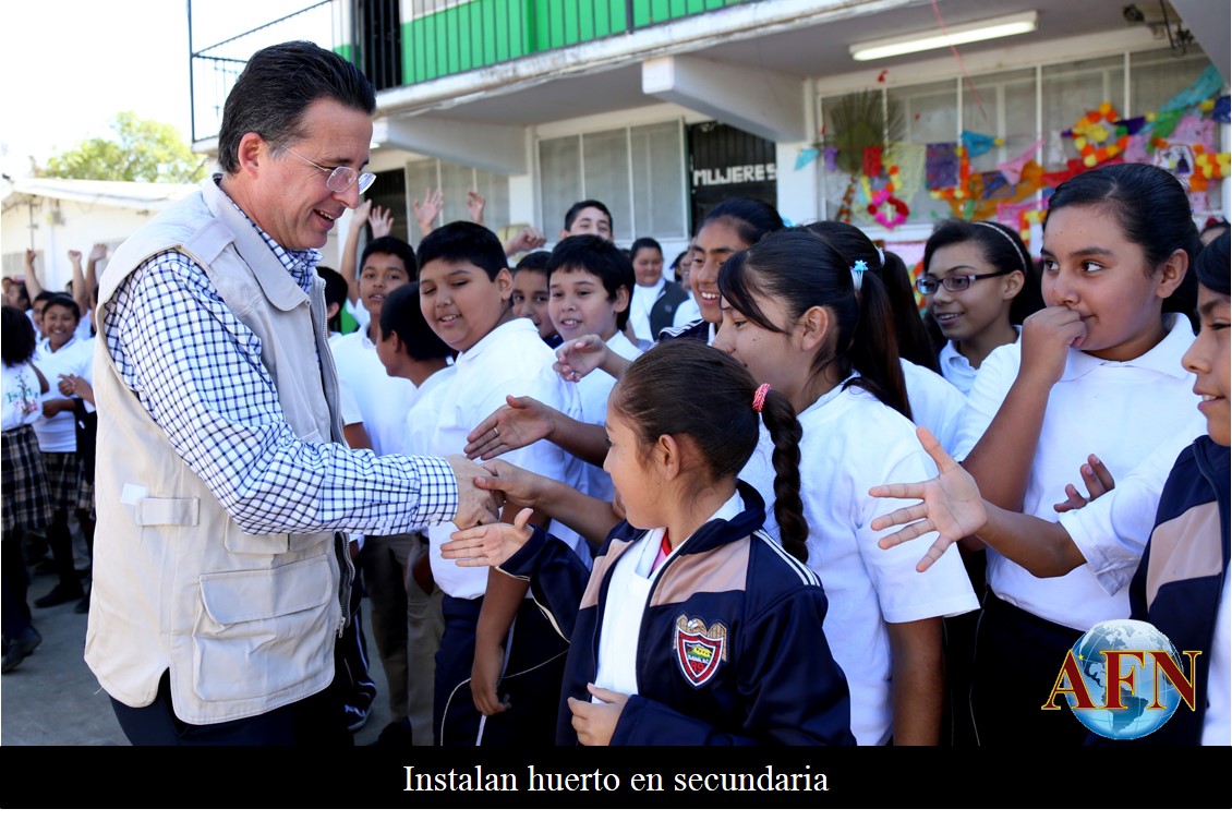 Instalan huerto en secundaria 