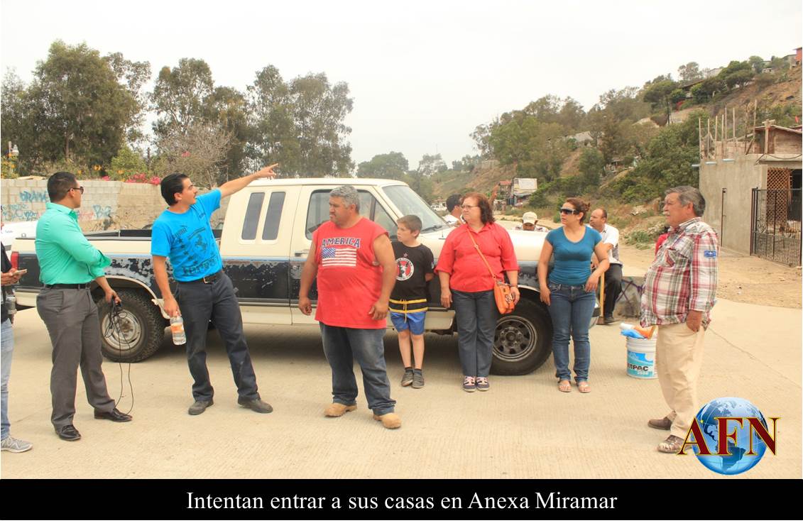 Intentan entrar a sus casas en Anexa Miramar