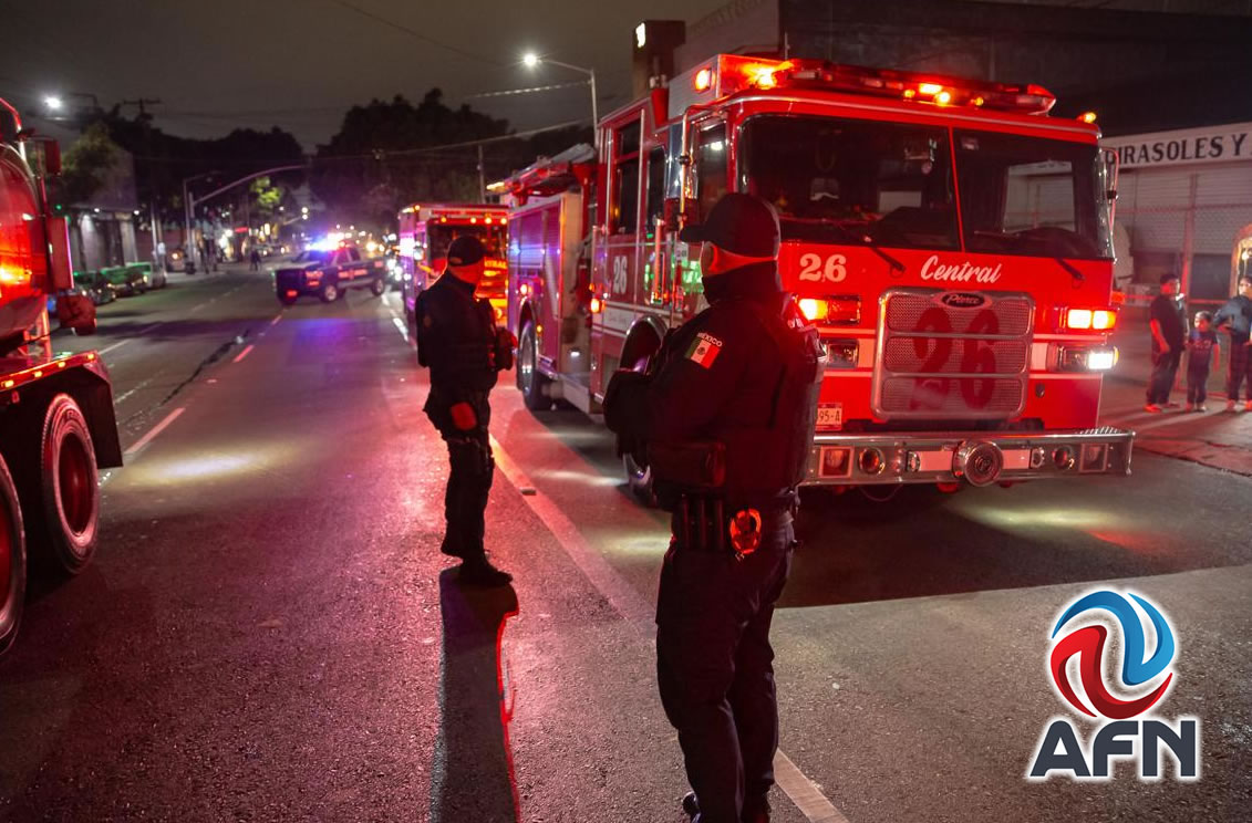 Intentan incendiar una barbería con bombas molotov
