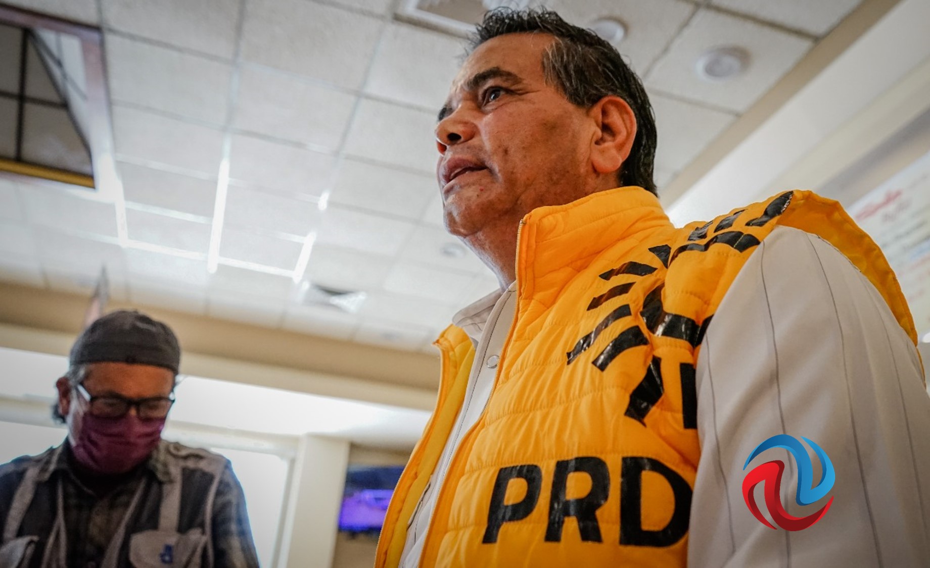 Acusan de nepotismo al dirigente del PRD, piden su renuncia