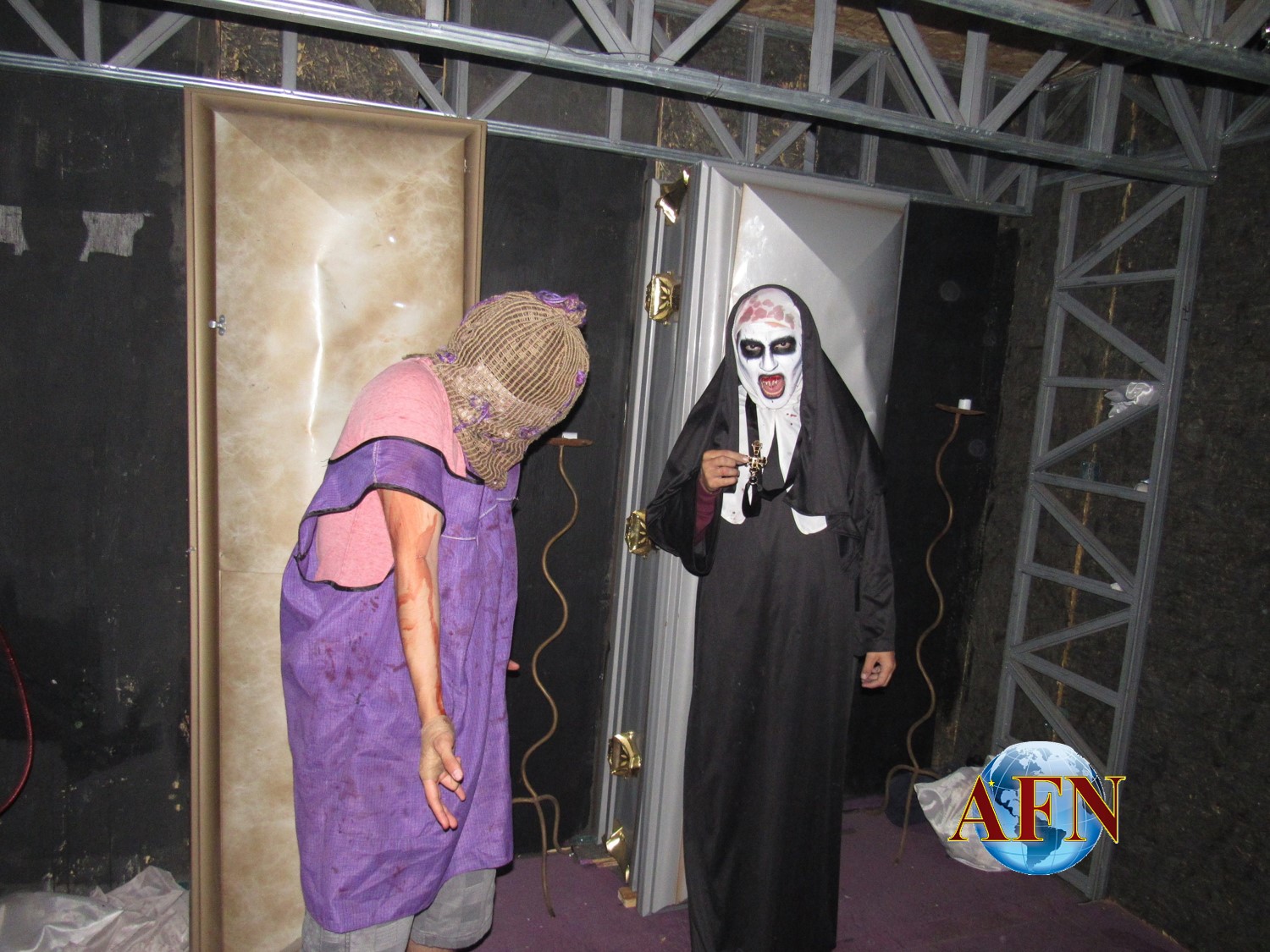 En el infierno y Sin Escape