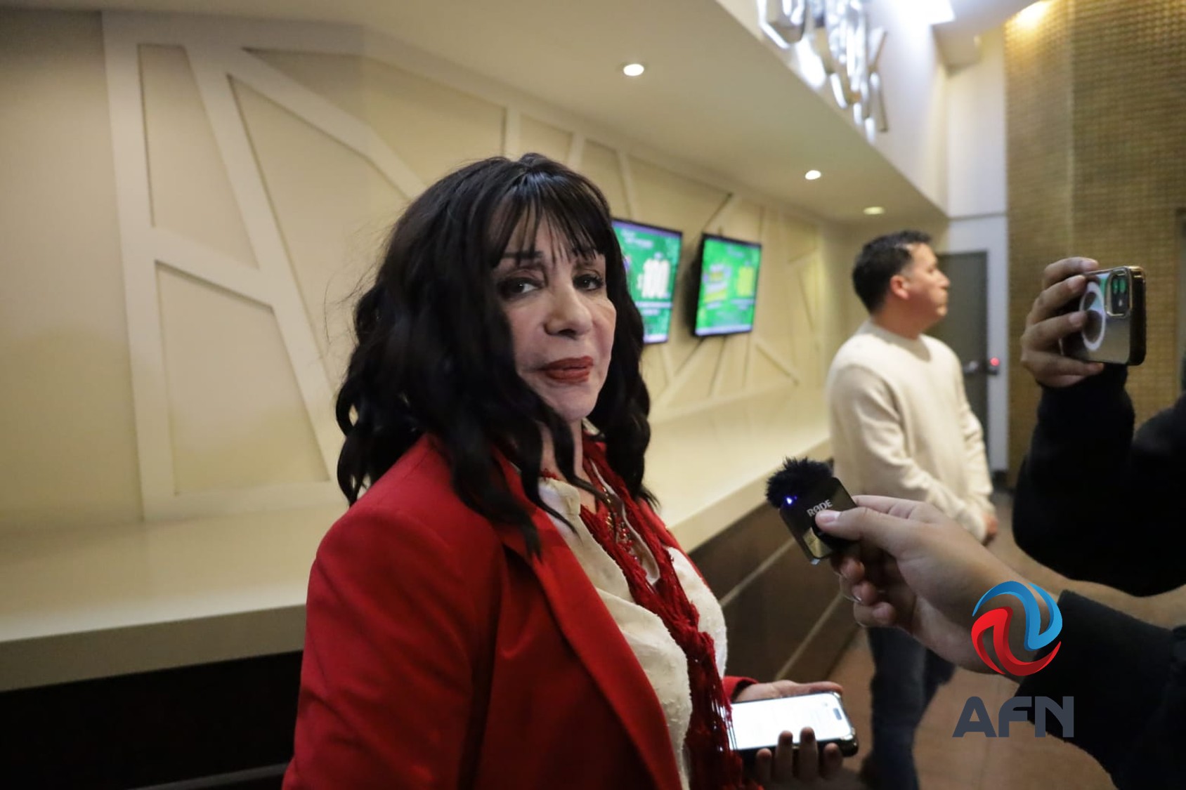 La rivalidad con Julieta ¿Una estrategia? Catalino se promociona