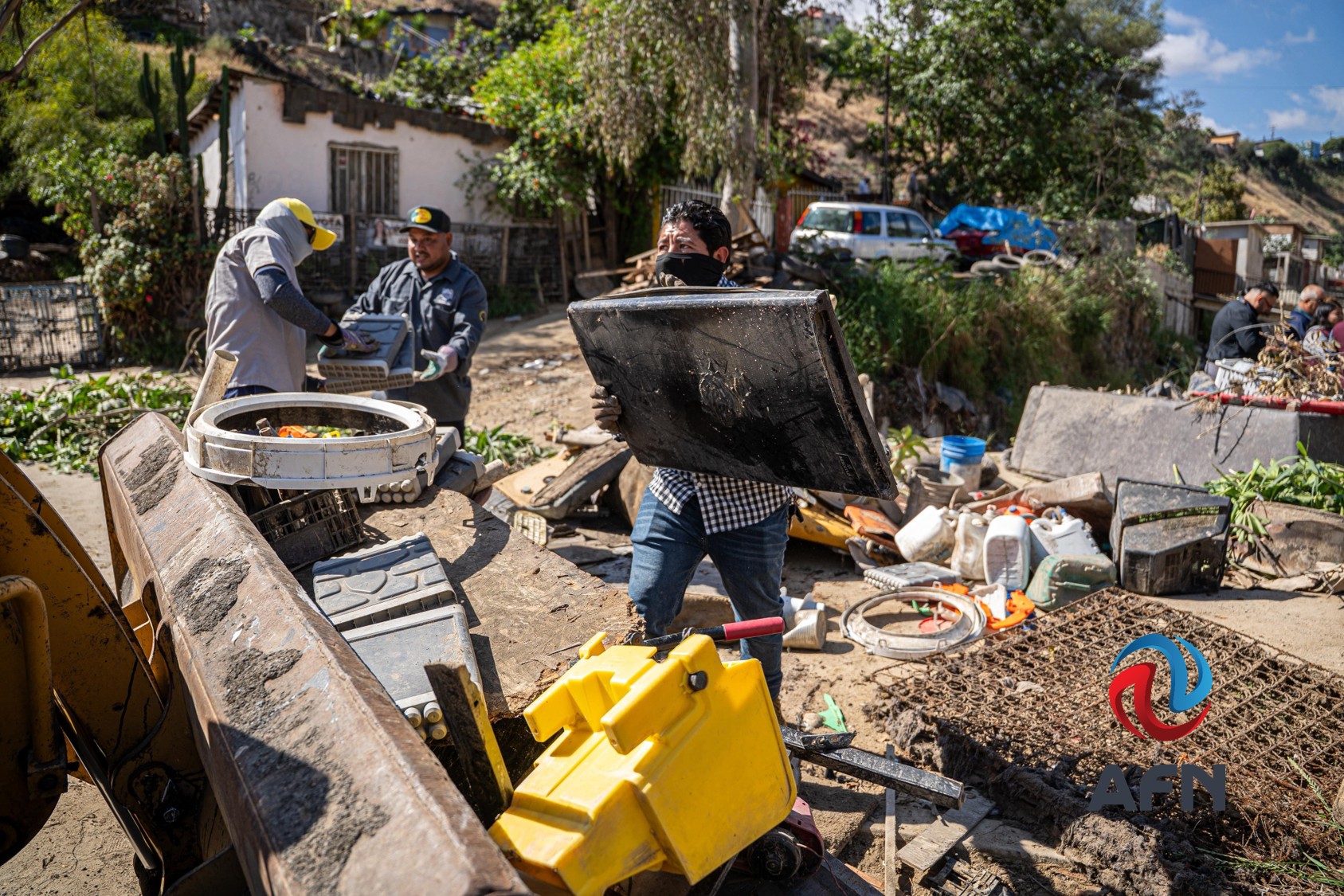Llevan programa de limpia a las delegaciones La Mesa y Sánchez Taboada