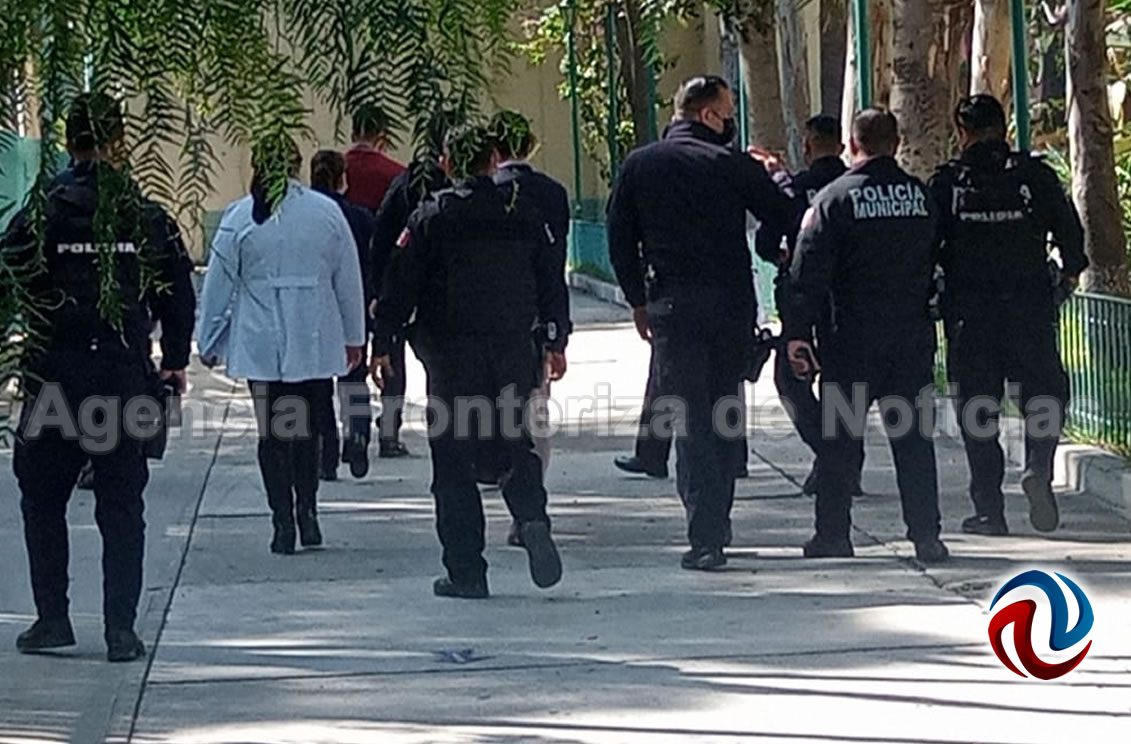 Establecen logística de vacunación en Preparatoria Lázaro Cárdenas 