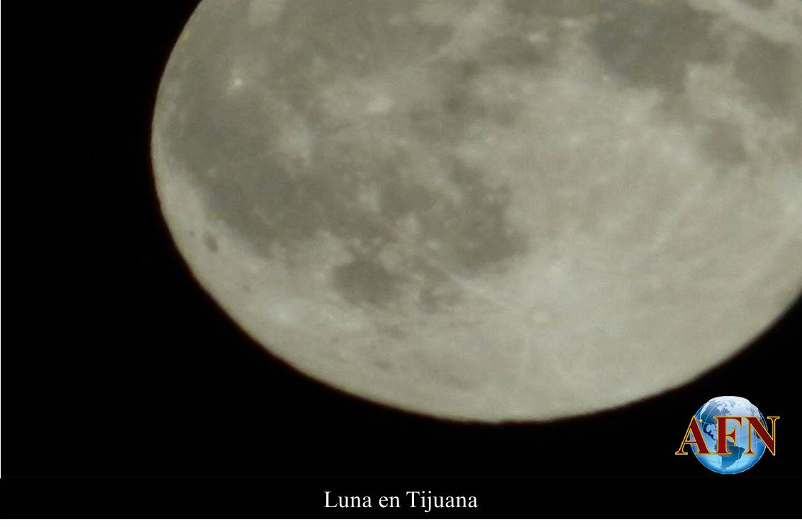 Luna en Tijuana 