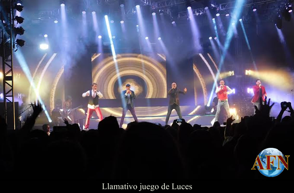 Y el público cantó con Magneto y Mercurio