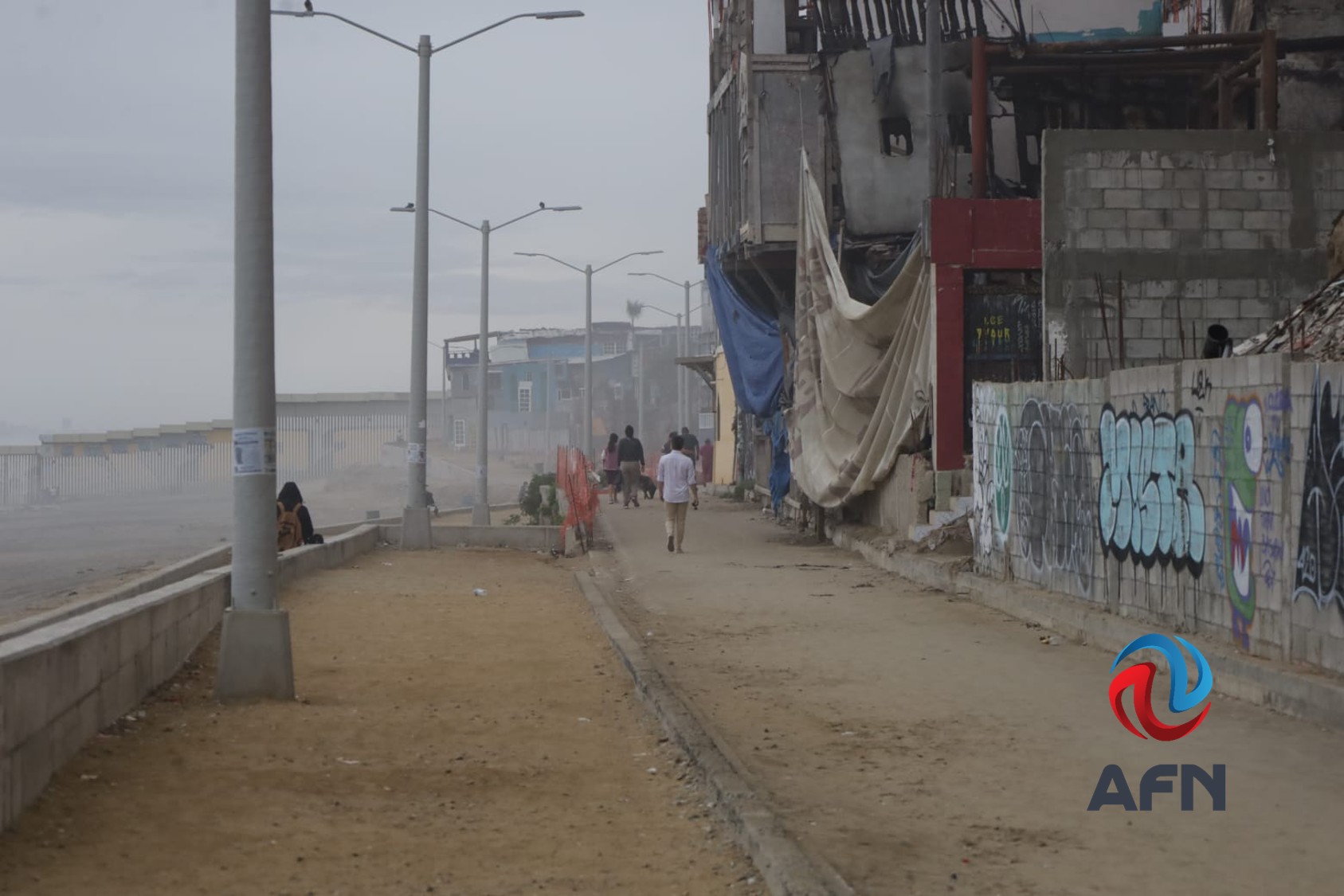Zona del malecón de Playas luce desolada por trabajos de restauración, lamentan residentes