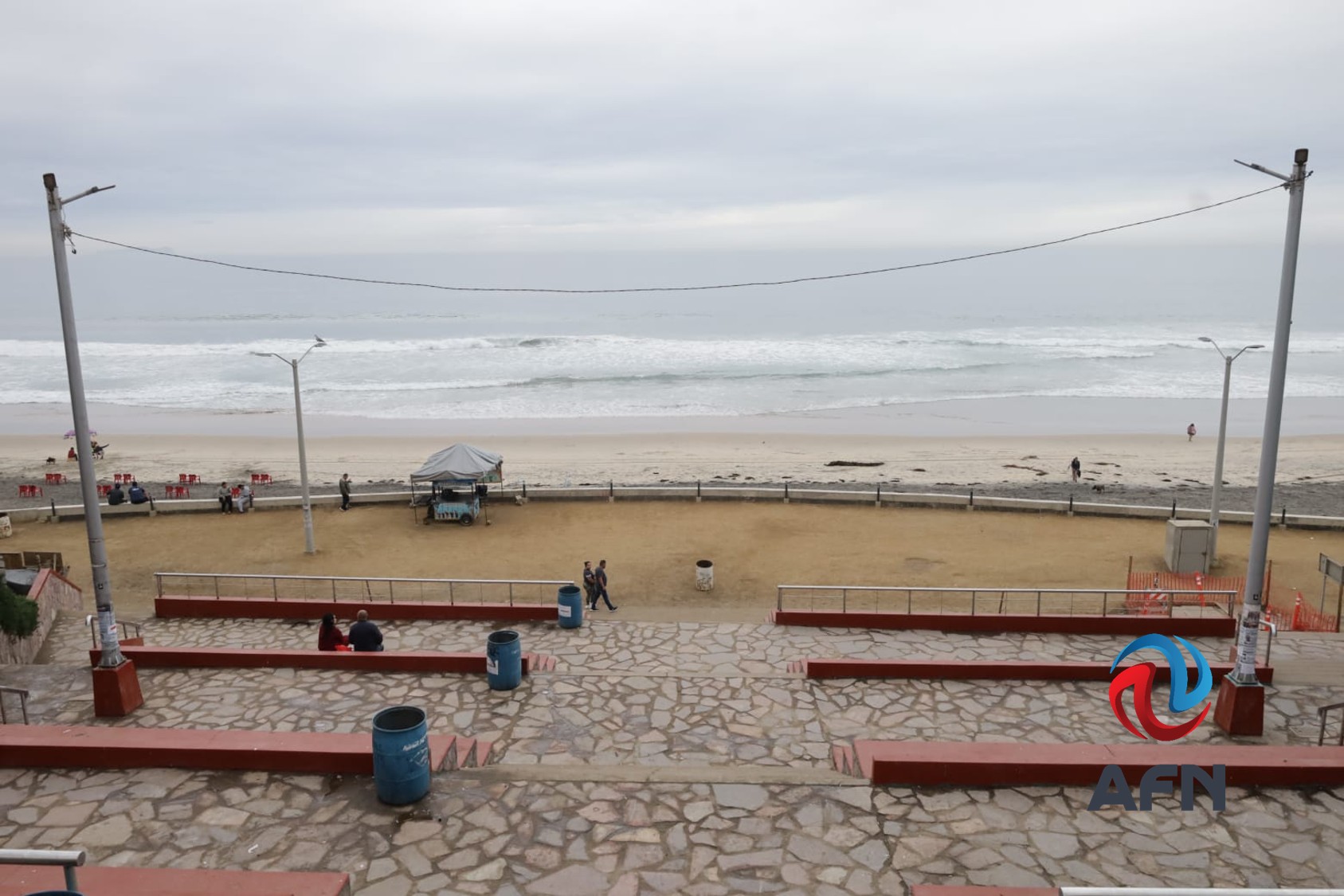 Zona del malecón de Playas luce desolada por trabajos de restauración, lamentan residentes