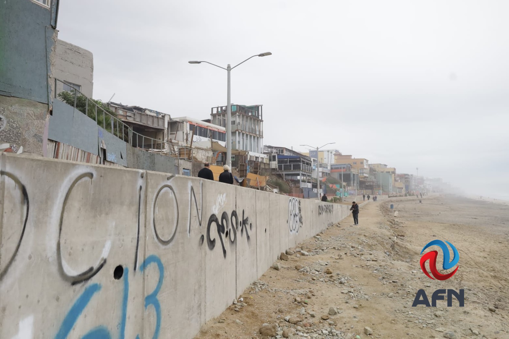 Zona del malecón de Playas luce desolada por trabajos de restauración, lamentan residentes