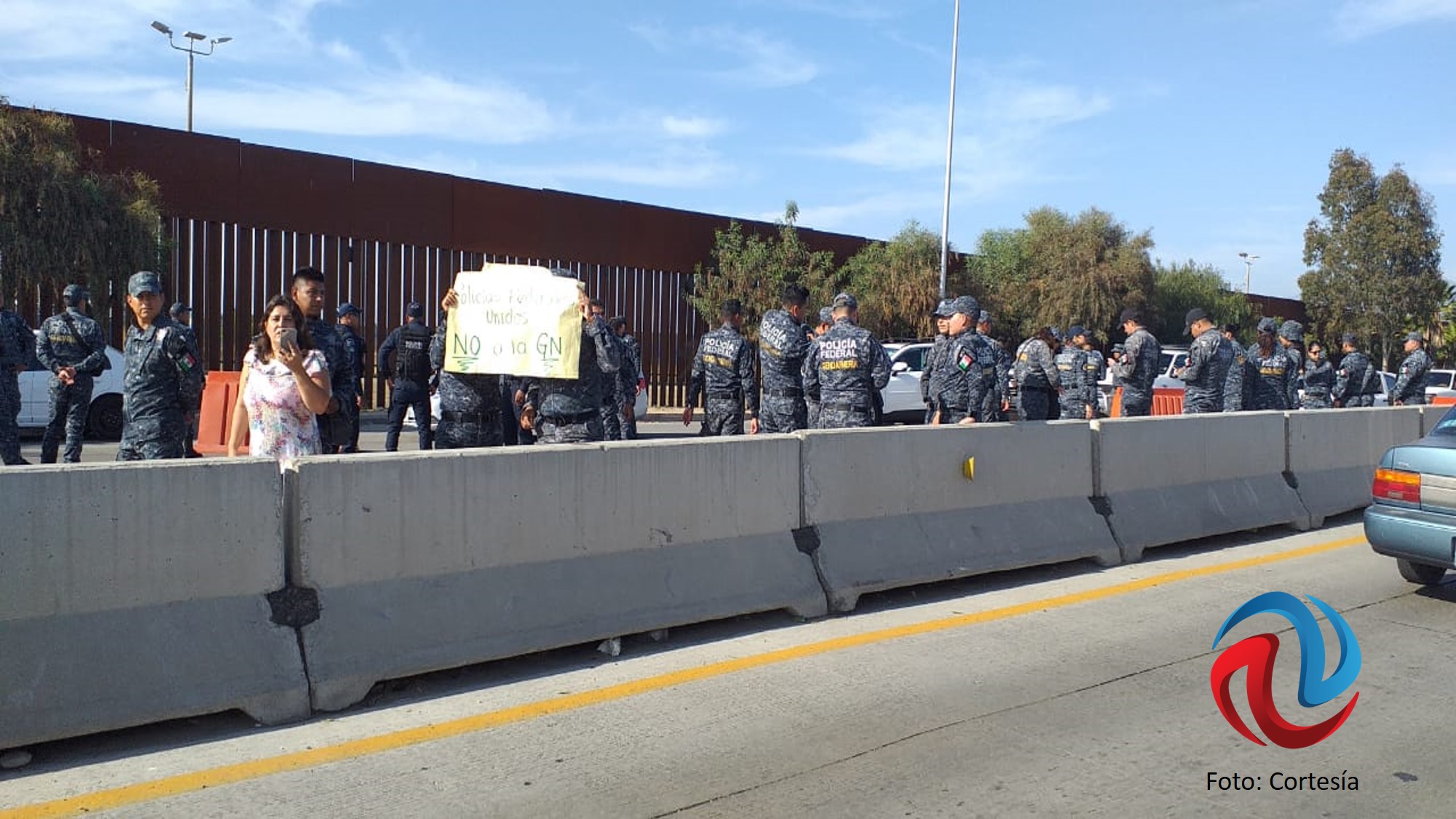 Se manifiestan policías federales en Tijuana