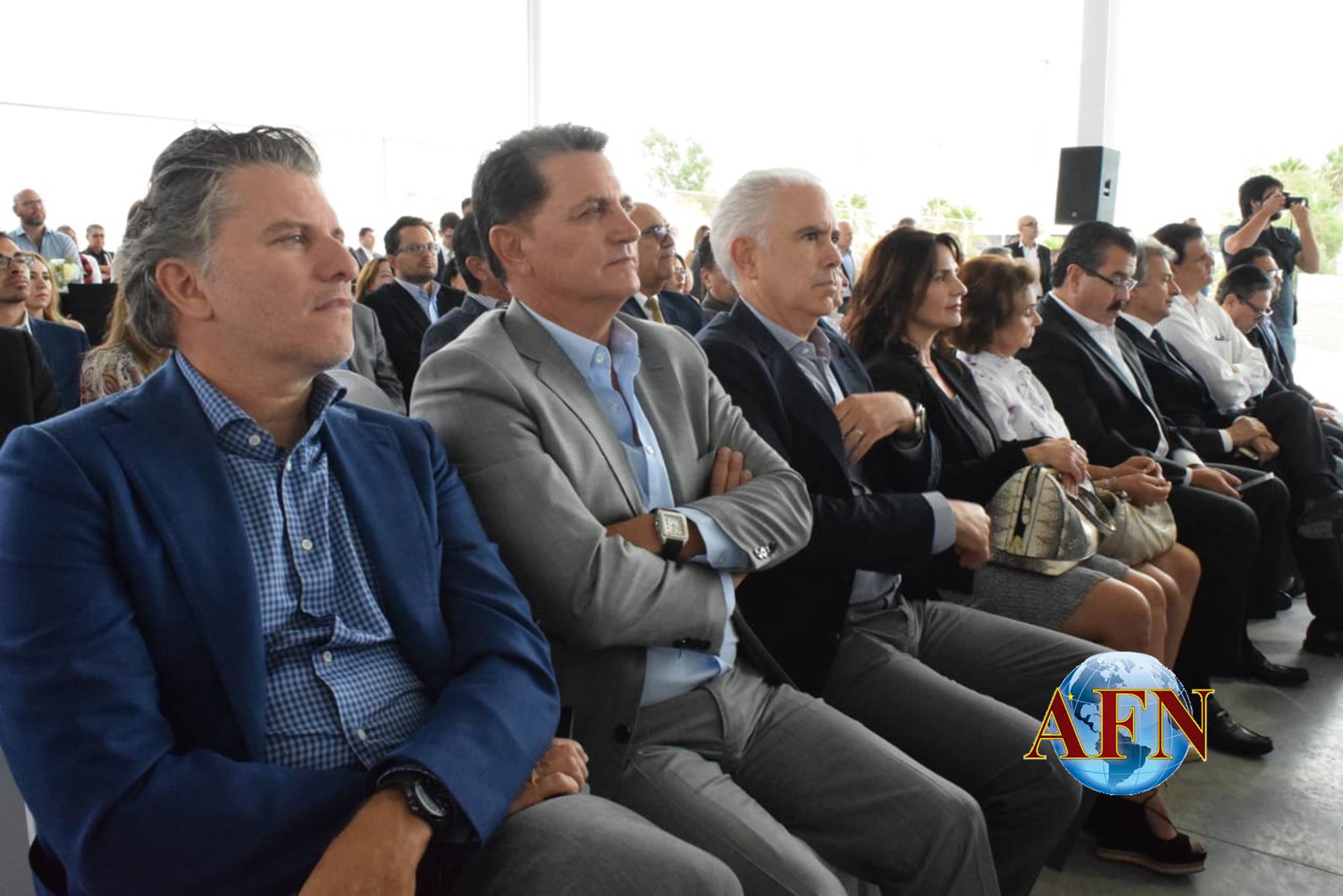 Bustamante exhibe al gobierno municipal