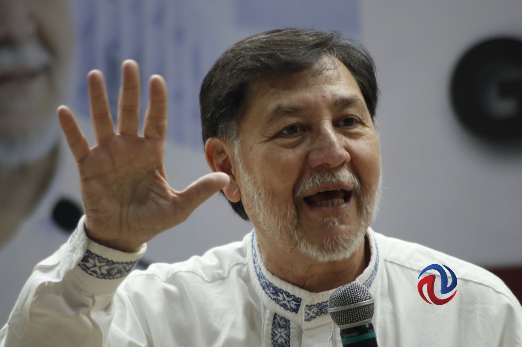 EU está amenazando con intervenir militarmente a México: Noroña