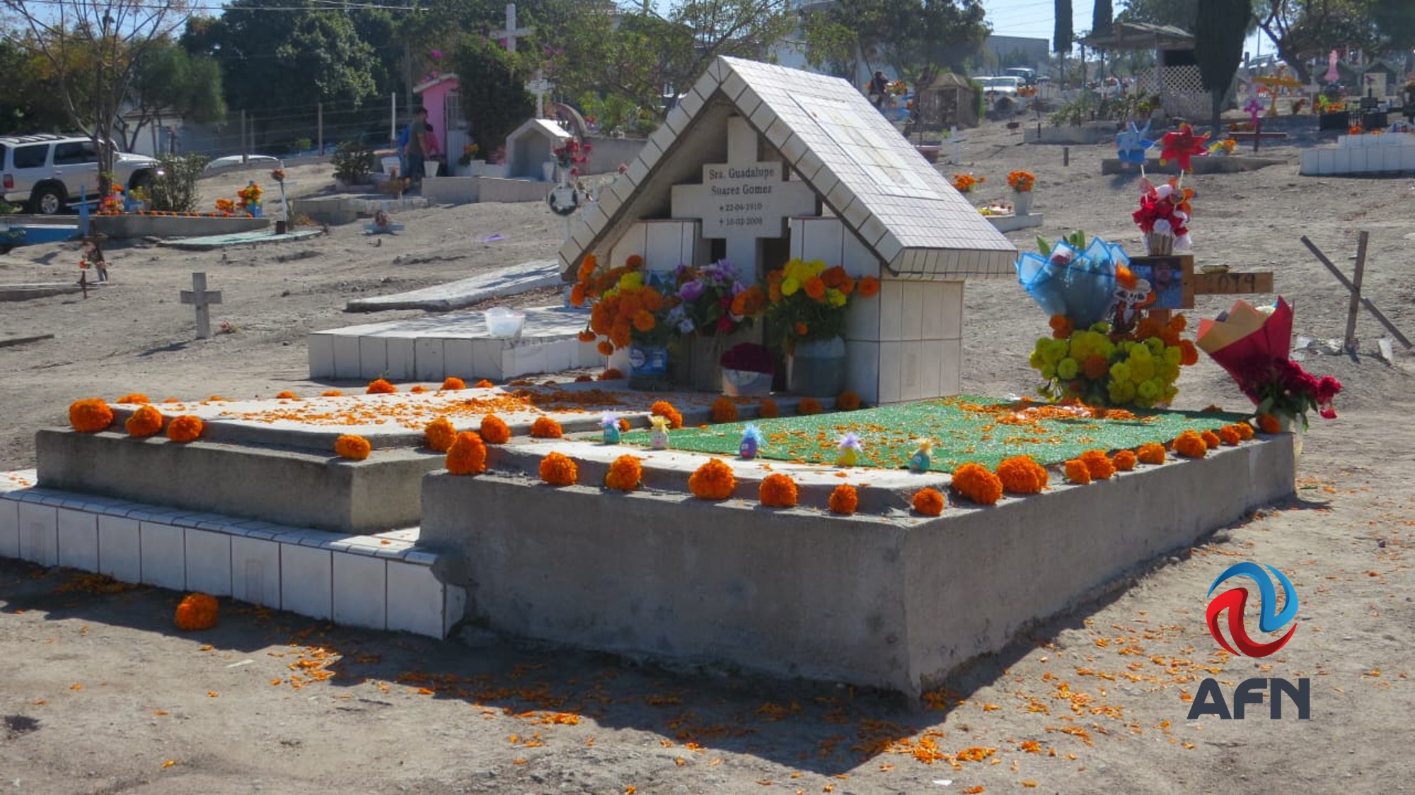 Recuerdan tijuanenses a sus familiares fallecidos