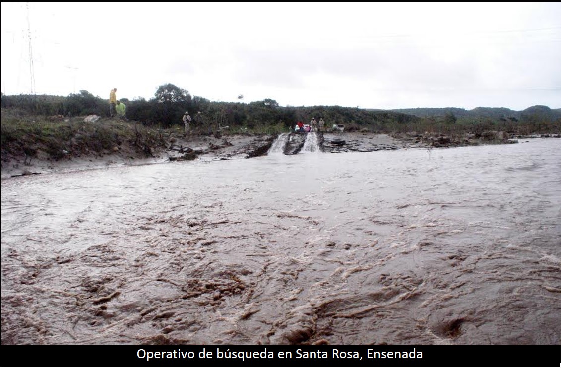 Arroyo destruye diez casas en Ensenada