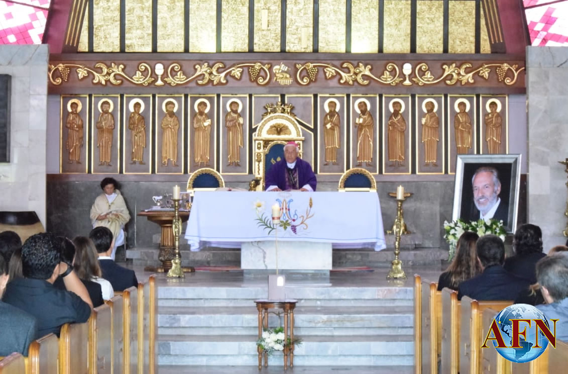 Dan último adiós a Paco Ramírez