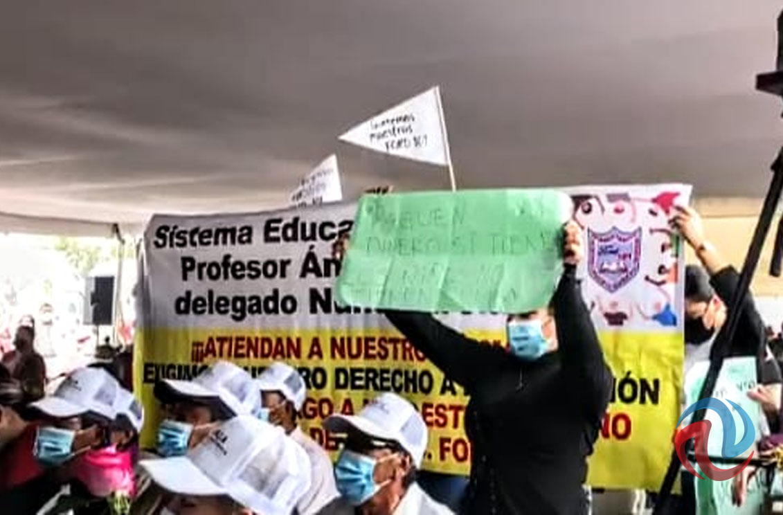 Estudiantes y padres de familia abuchean a Marina del Pilar 