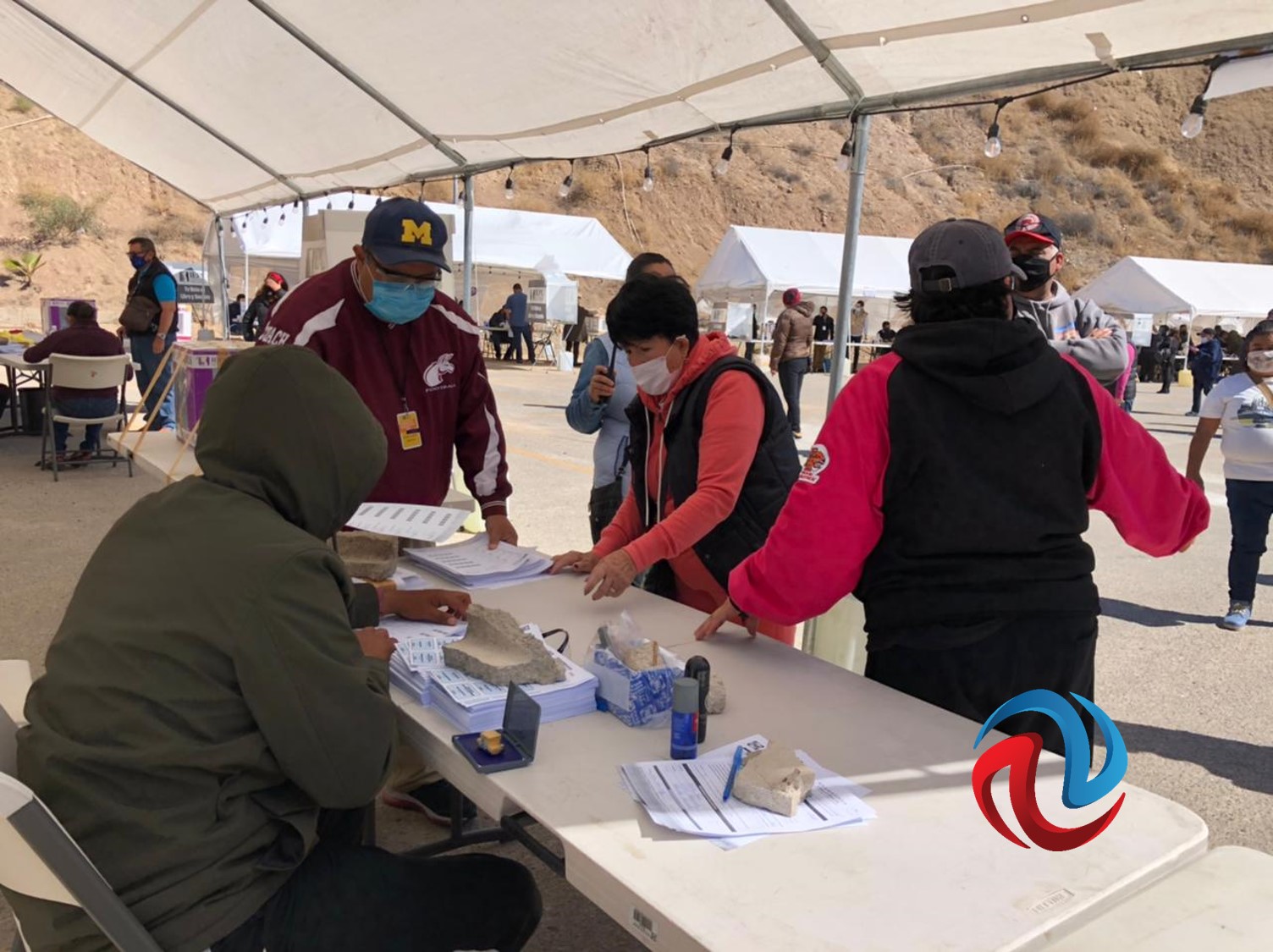 Acuden panistas a votar en Tijuana y Tecate