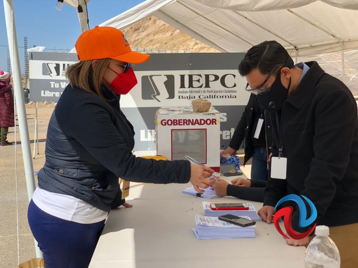 Acuden panistas a votar en Tijuana y Tecate