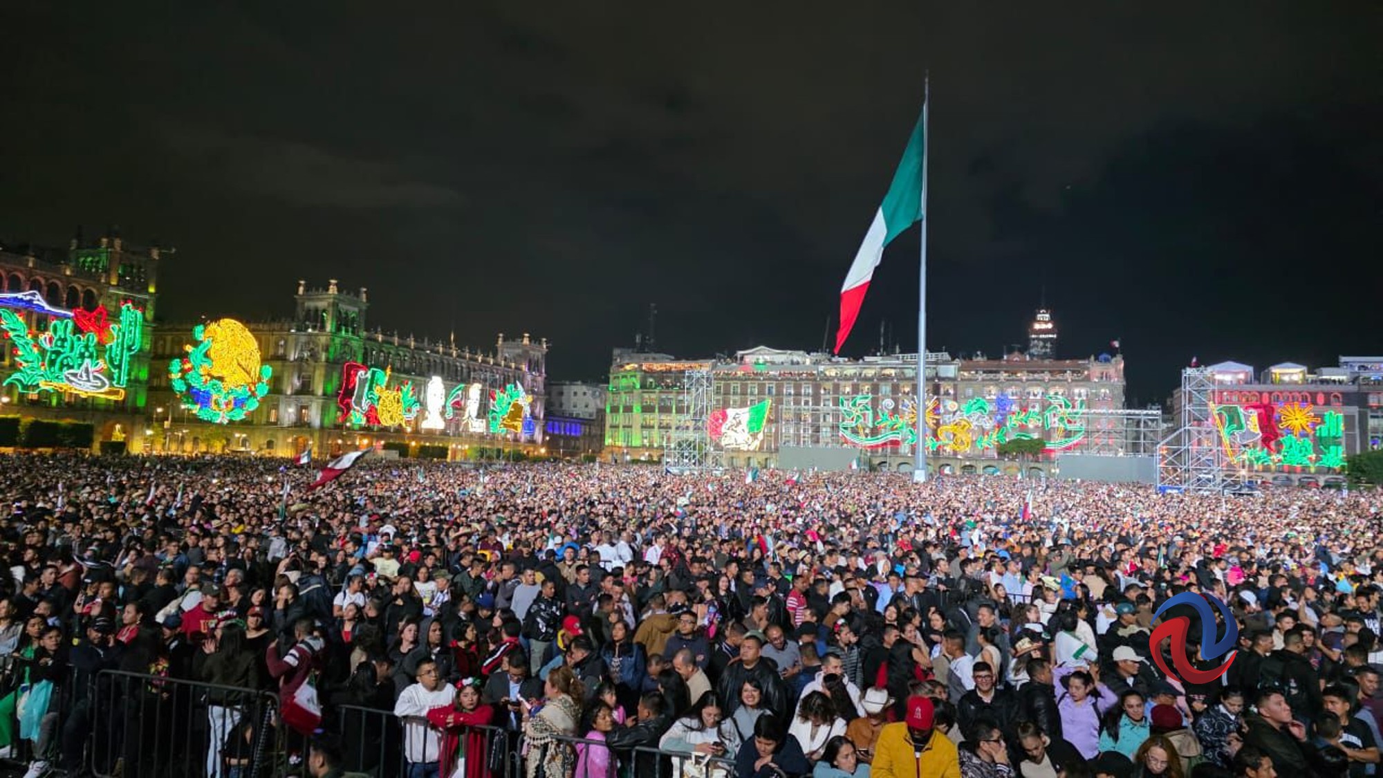 Da Claudia Sheinbaum el Grito de independencia, con zócalo lleno