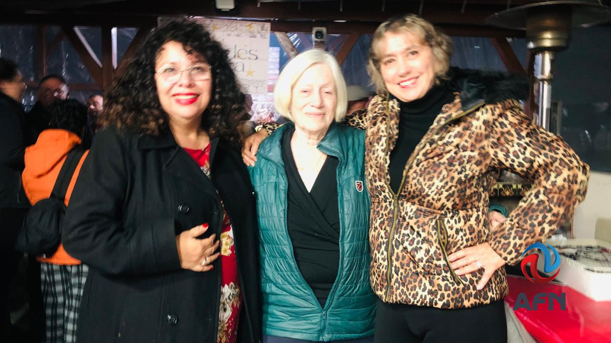 Periodistas fronterizos reconocen la trayectoria de Sandra Dibble 