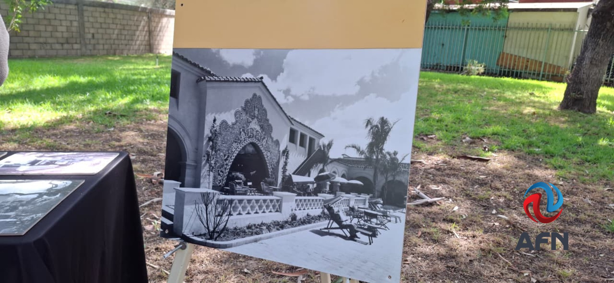Comparten exposición fotográfica y plática sobre el Casino de Agua Caliente