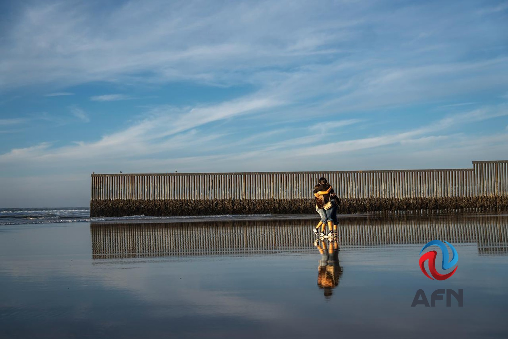 Sorprende a visitantes de Playas de Tijuana fenómeno de marea baja