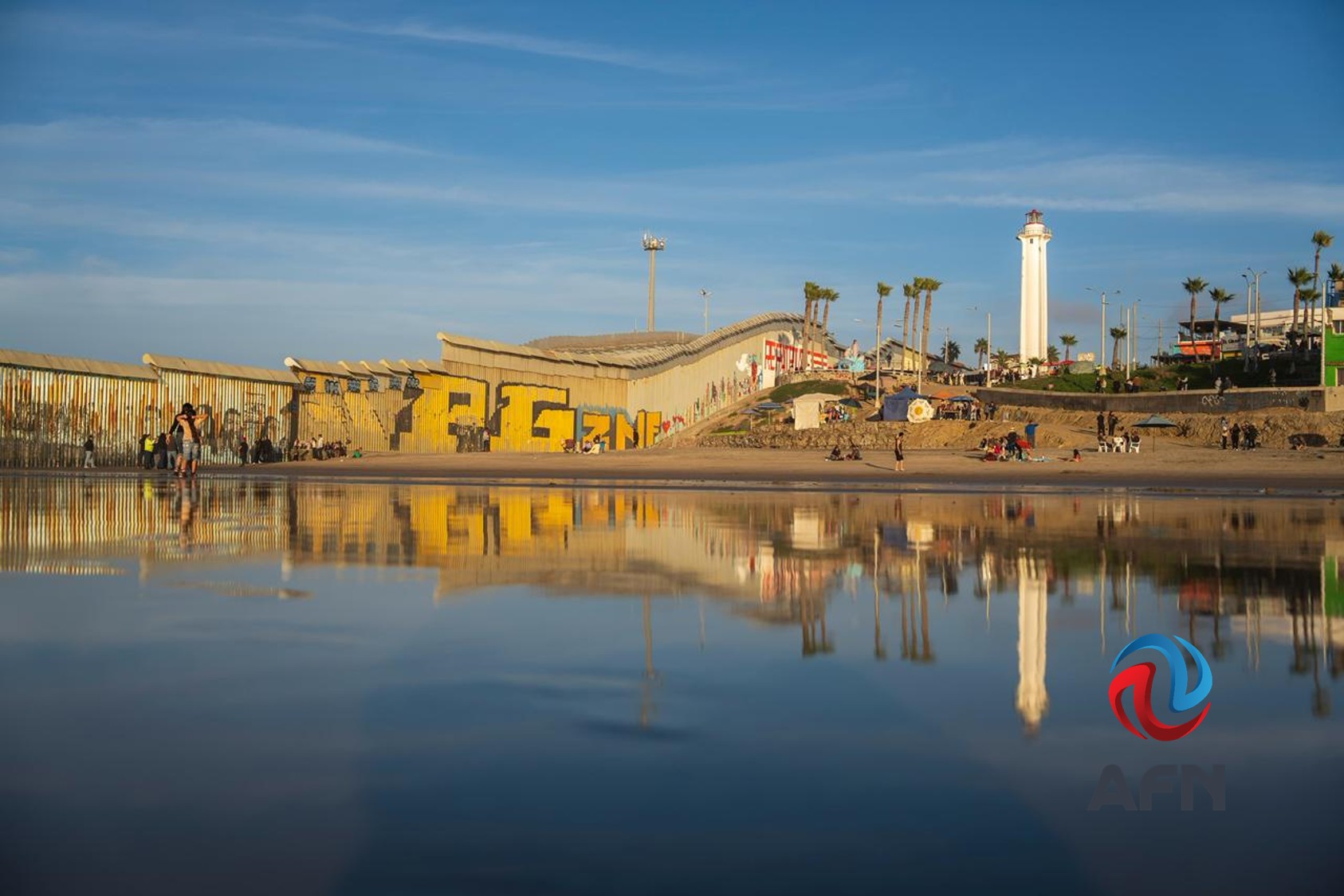 Sorprende a visitantes de Playas de Tijuana fenómeno de marea baja