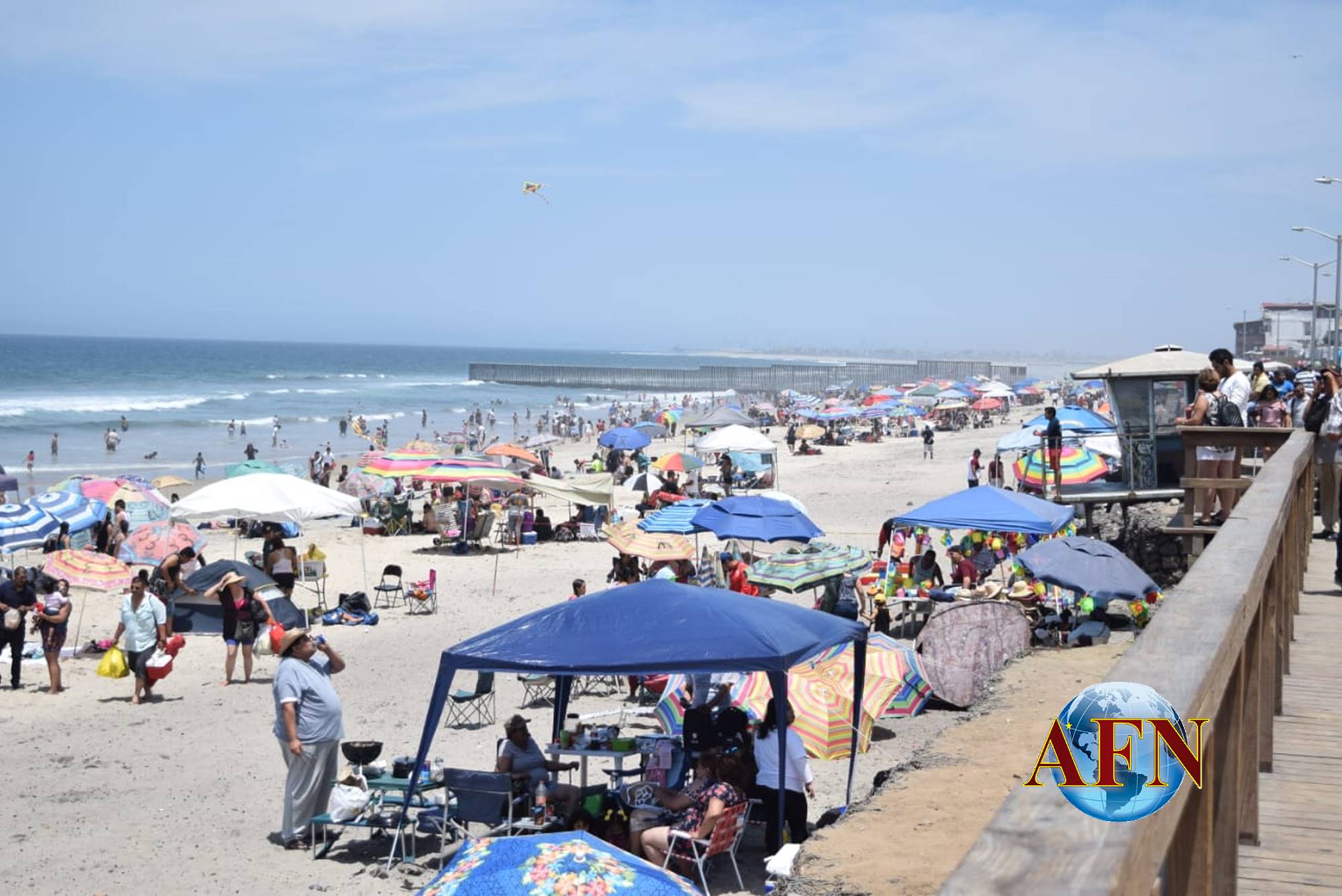 Tijuanenses disfrutan de caluroso domingo 