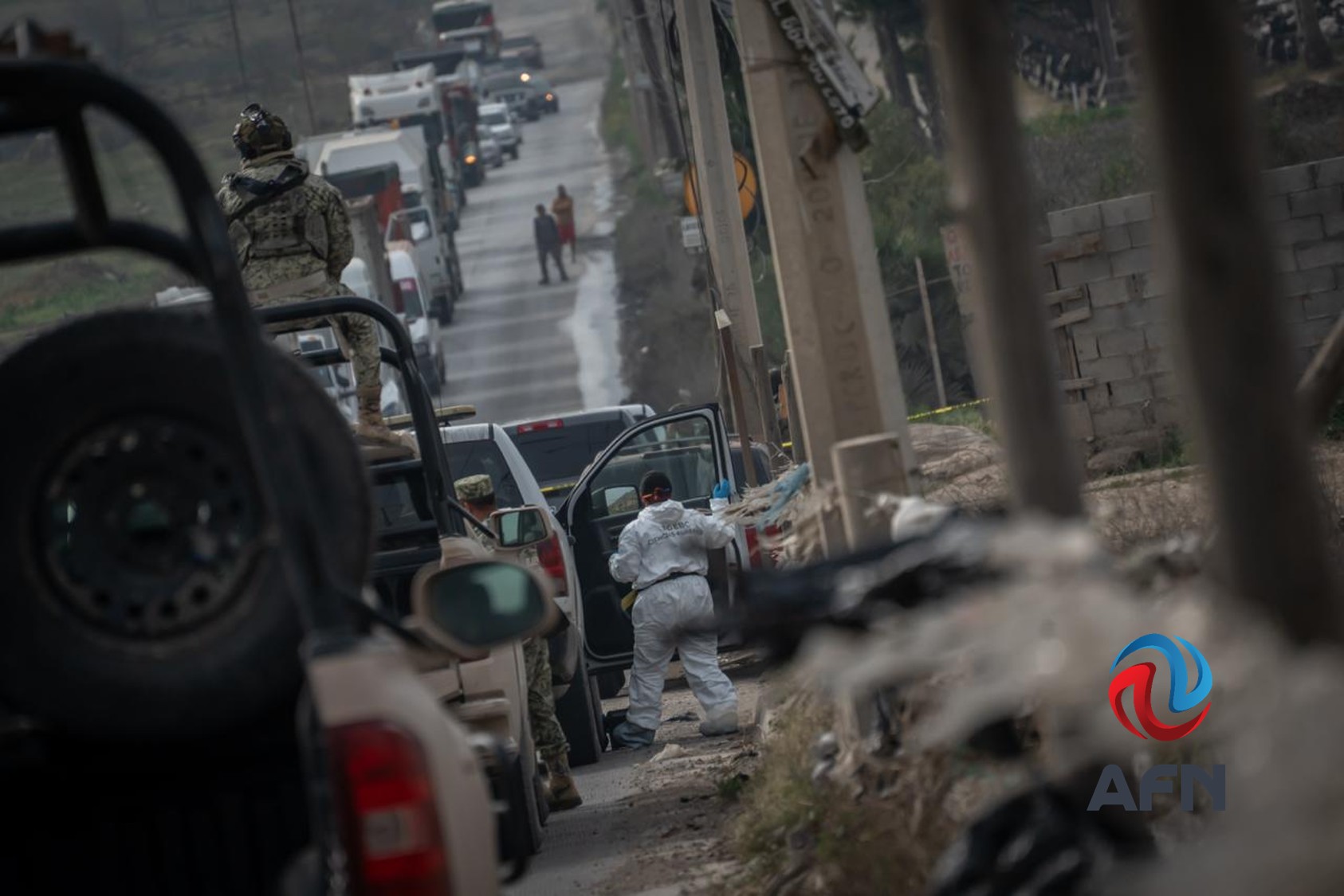 Hallan tres cadáveres dentro de un vehículo en Valle de las Palmas