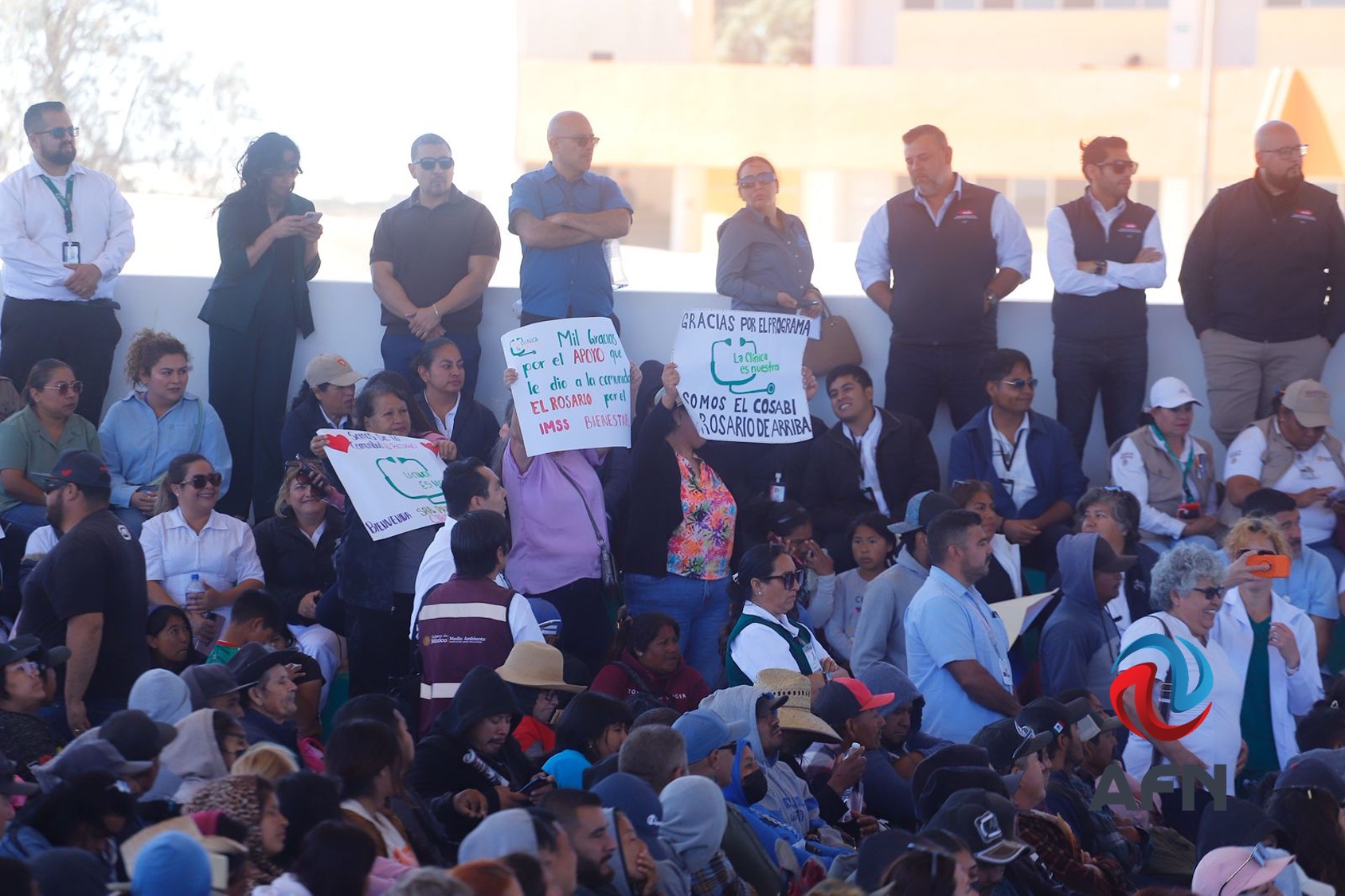 Entre reclamos y protestas, recibe San Quintín a Claudia Sheinbaum