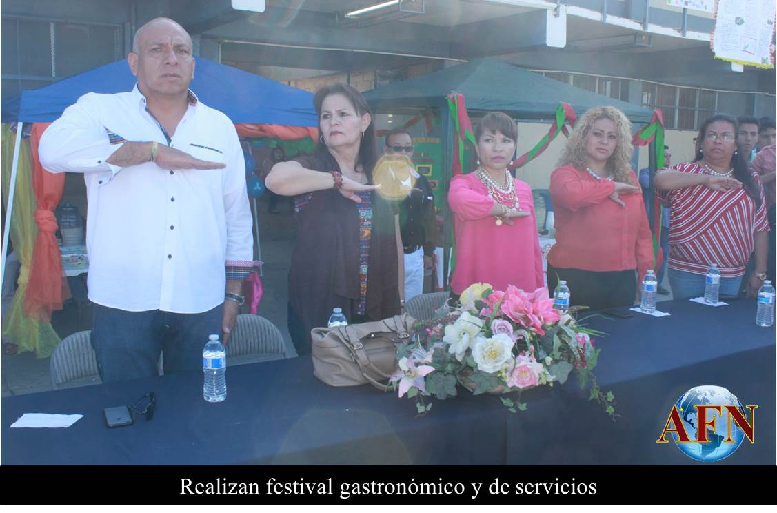 Realizan festival gastronómico y de servicios