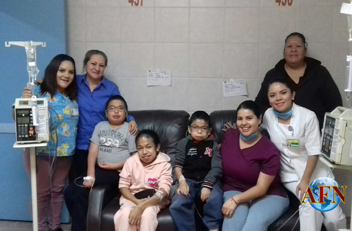 Reciben lentes pacientes del IMSS