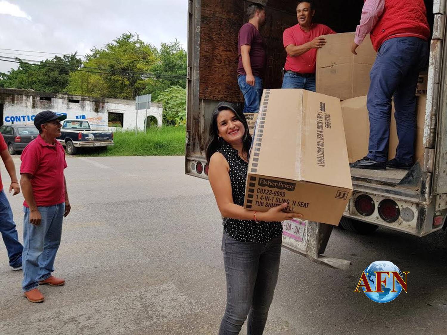 Reciben donativos en Ayala Morelos